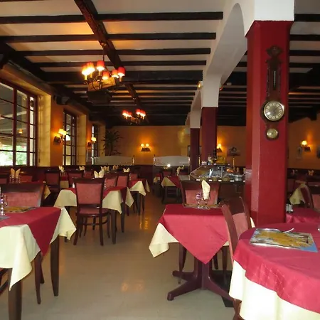 Hotellerie Du Centre Hotel